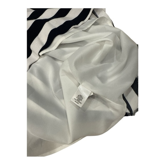 Banana Republic 

BLACK /WHITE STRIPE PONTE FLOUNCE DRESS size 8 - Picture 10 of 12